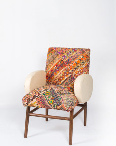 Comfortable & Attractive Arm Chair